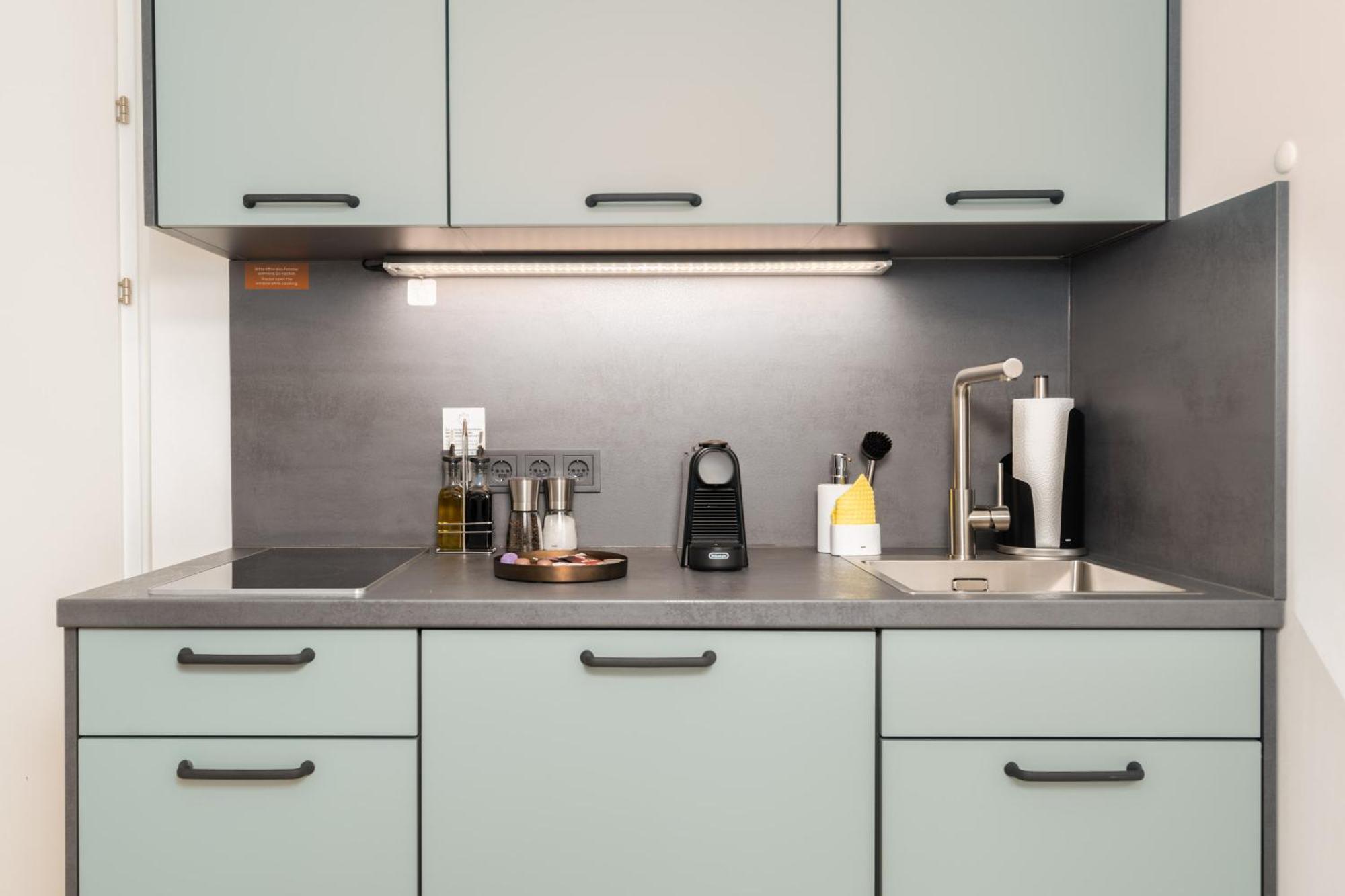 Limehome Vienna Favoritenstr. Rom bilde