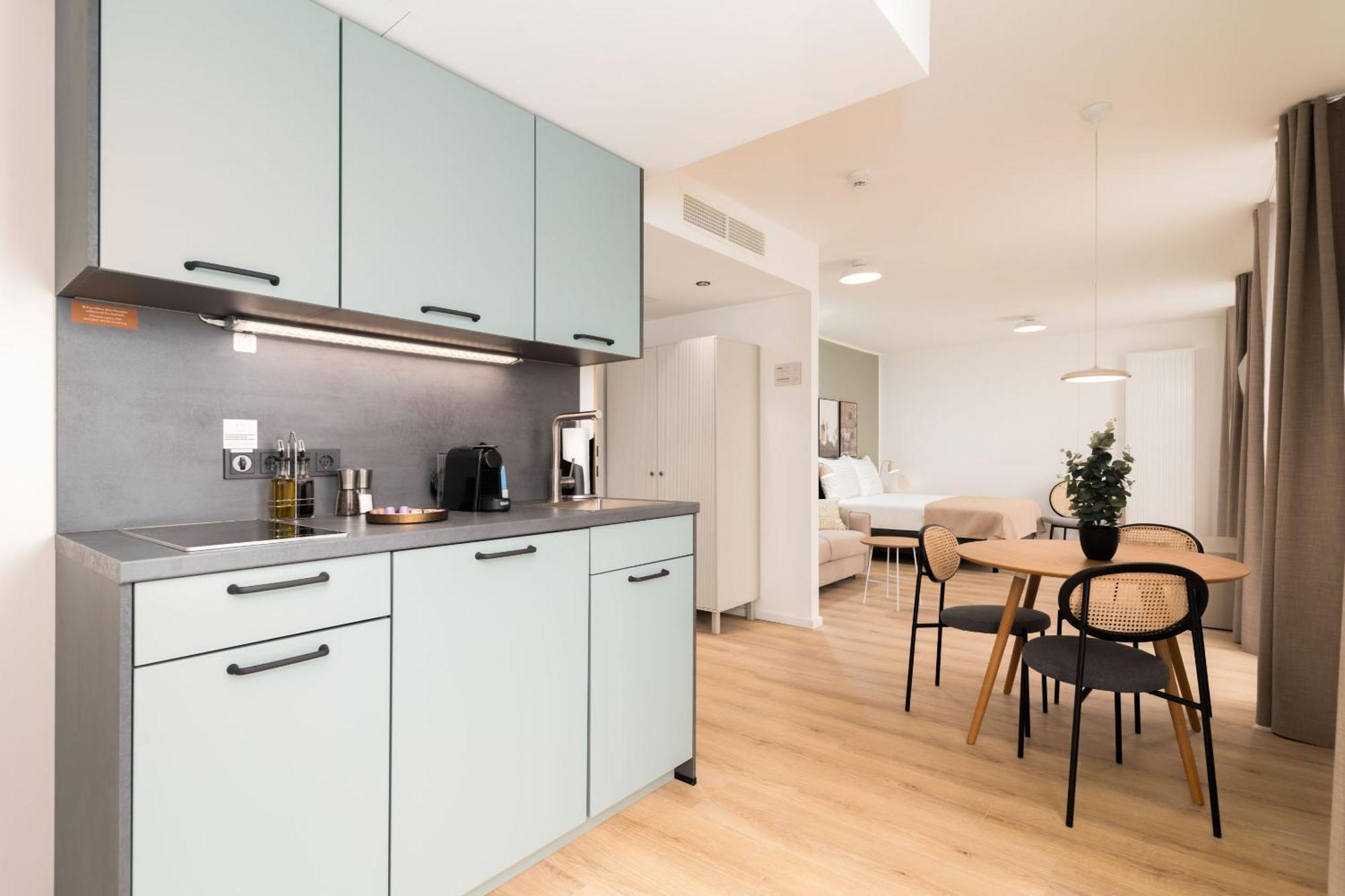 Limehome Vienna Favoritenstr. Rom bilde