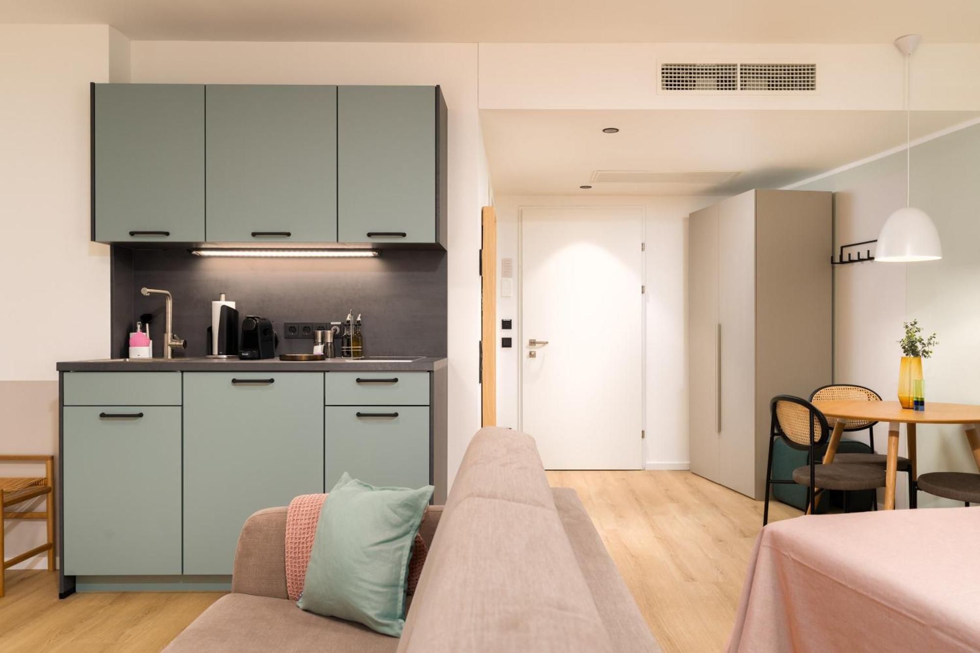 Limehome Vienna Favoritenstr. Rom bilde