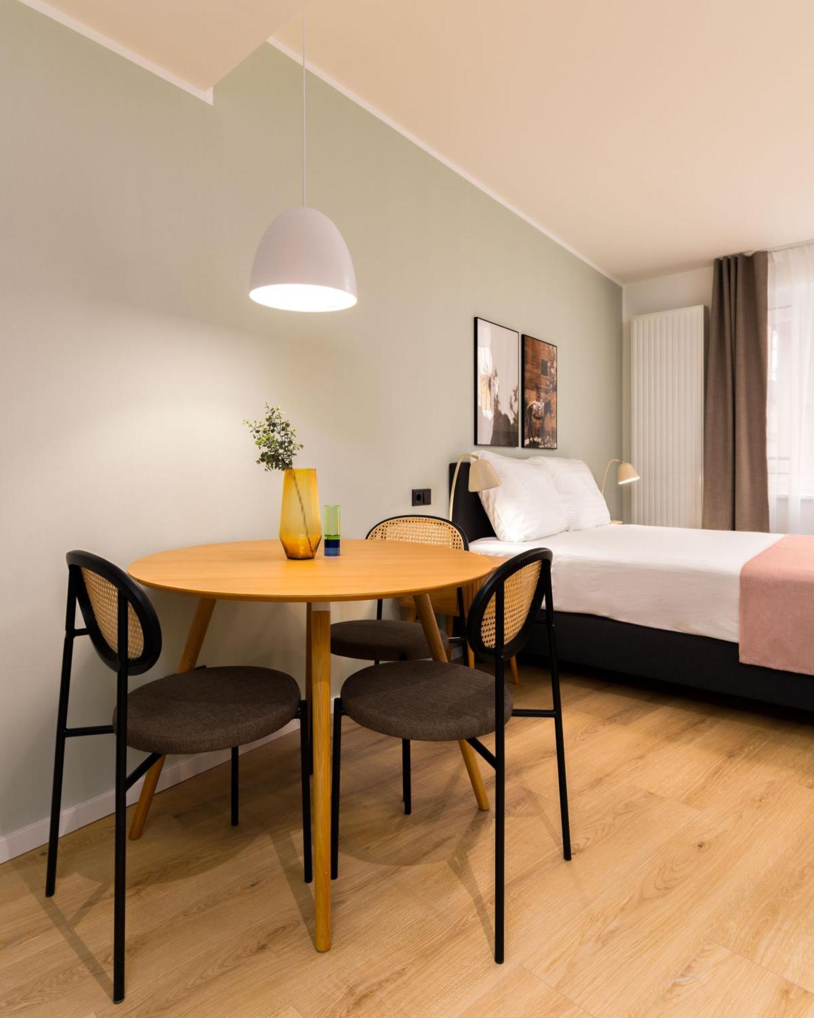 Limehome Vienna Favoritenstr. Rom bilde