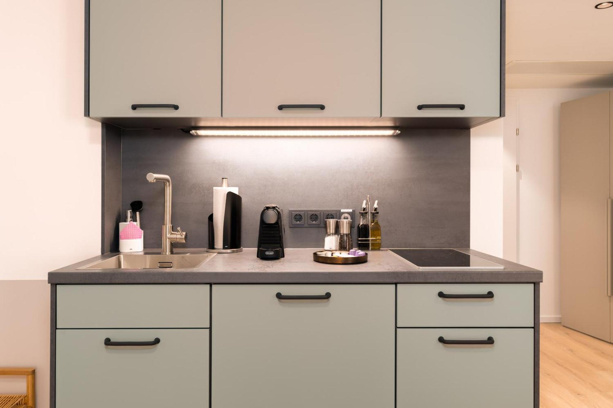 Limehome Vienna Favoritenstr. Rom bilde
