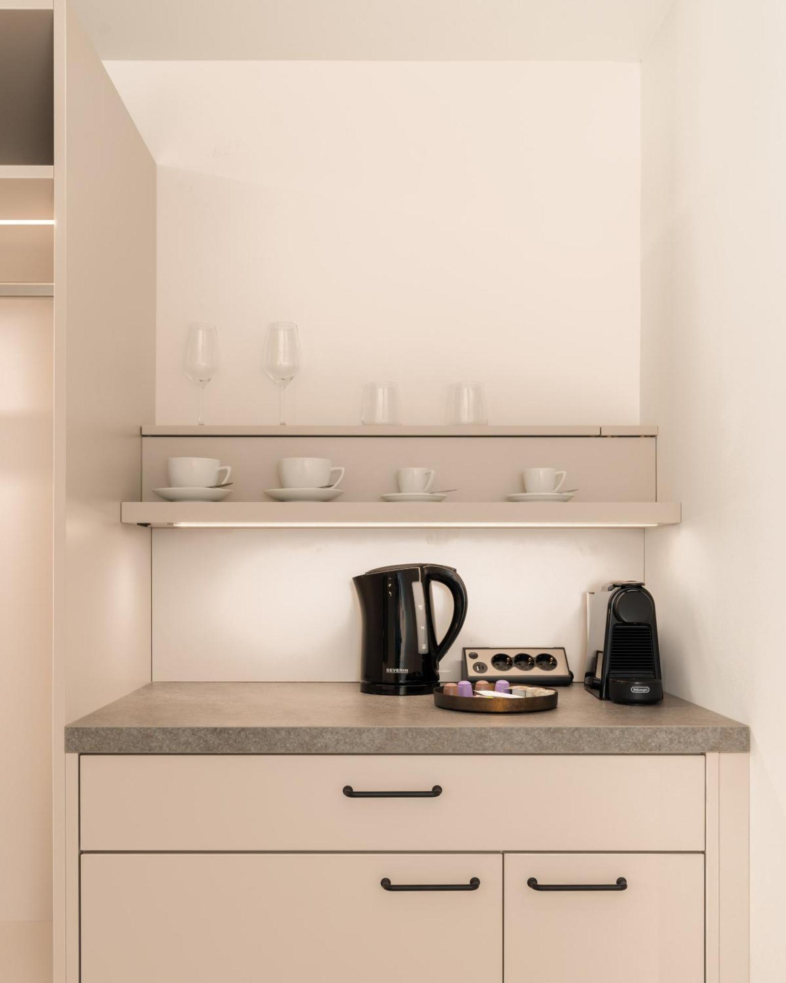Limehome Vienna Favoritenstr. Rom bilde