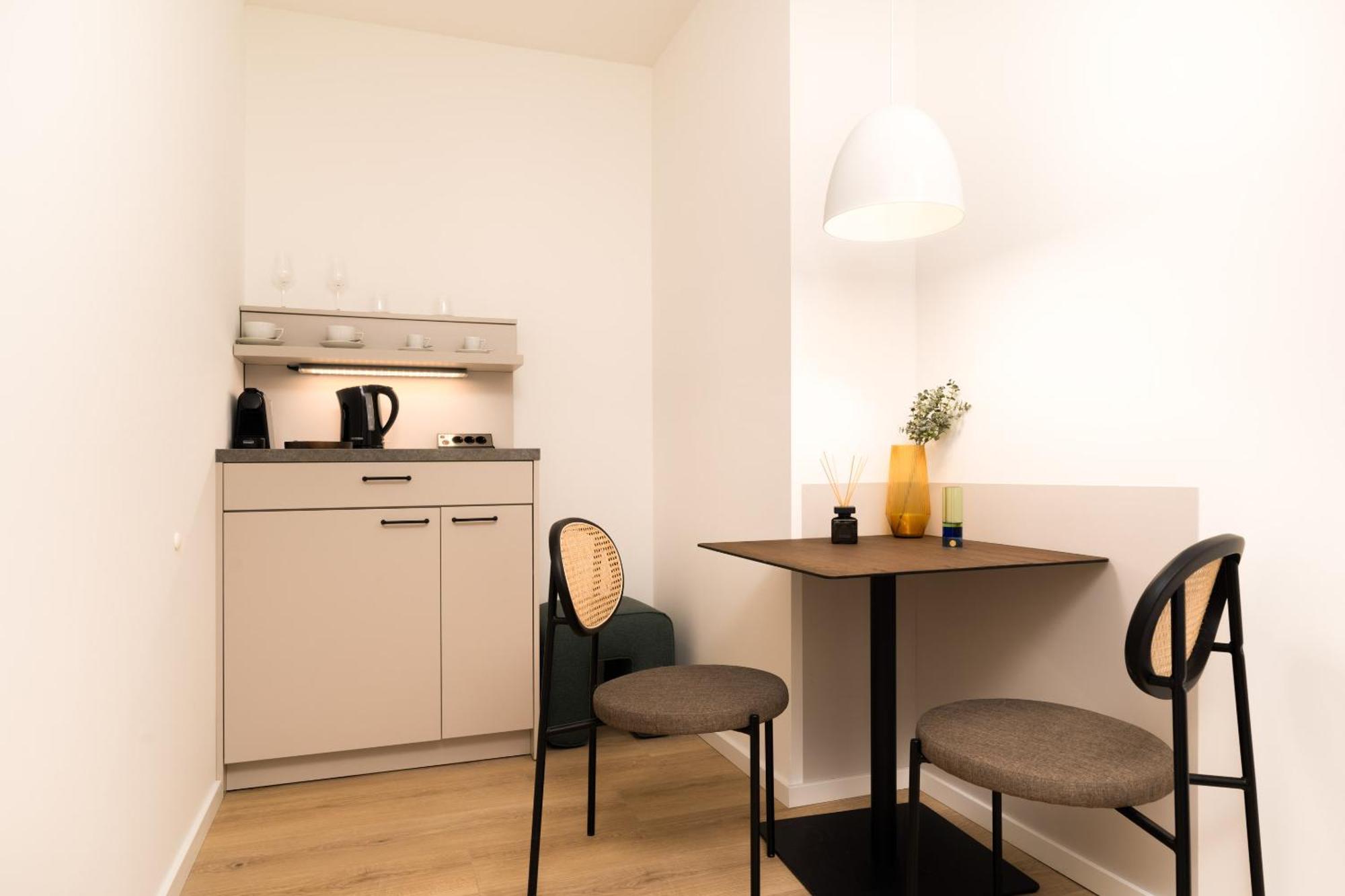 Limehome Vienna Favoritenstr. Rom bilde