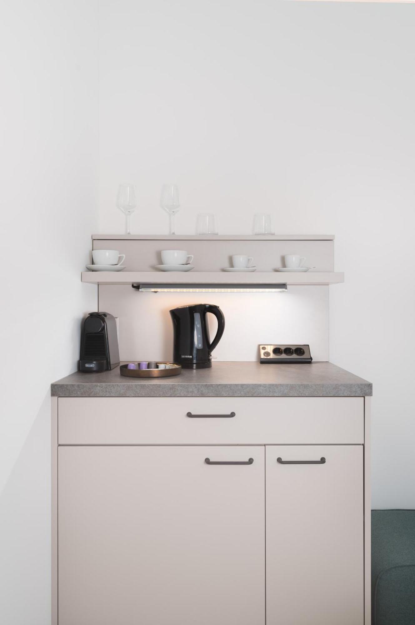 Limehome Vienna Favoritenstr. Rom bilde