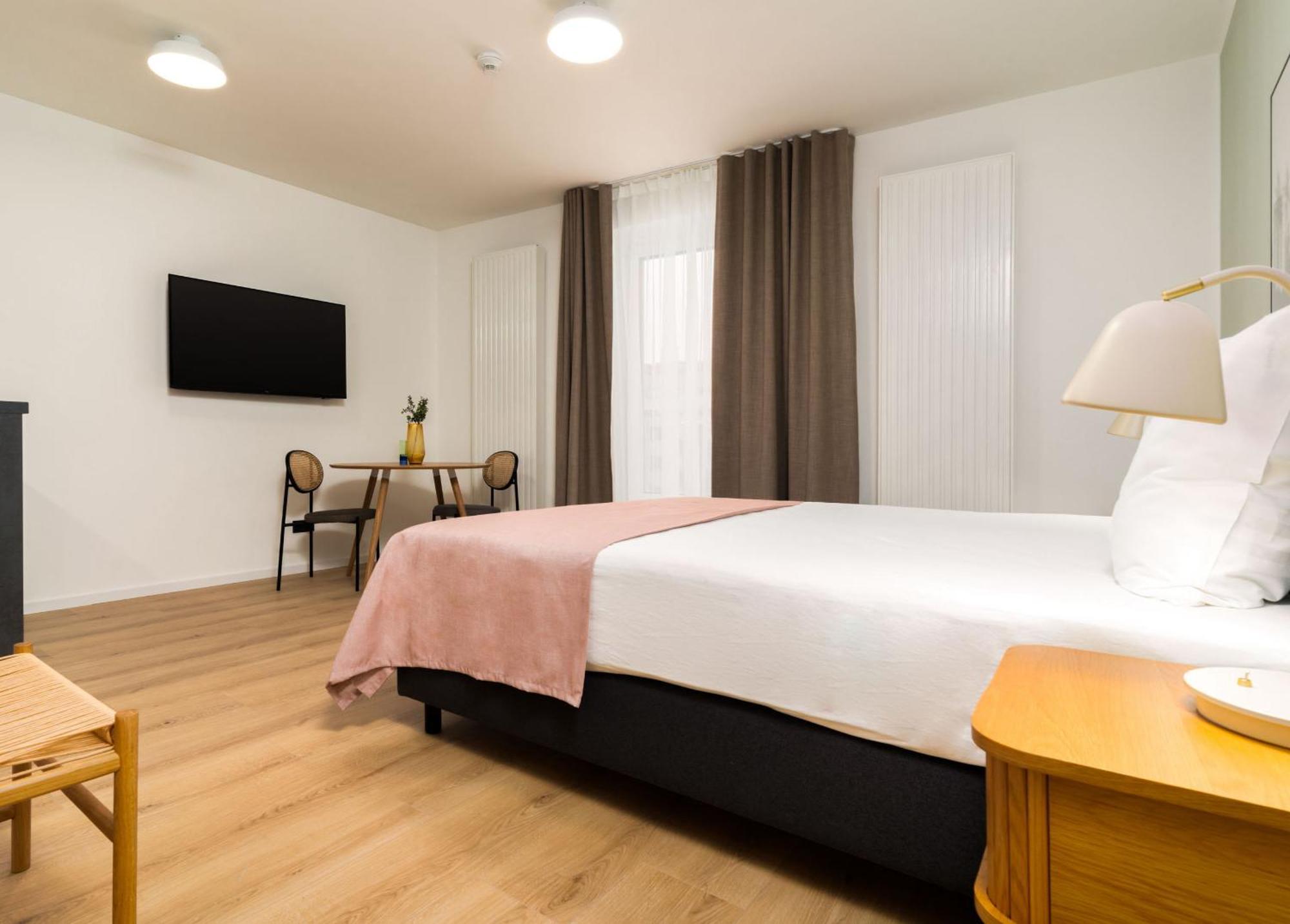 Limehome Vienna Favoritenstr. Rom bilde