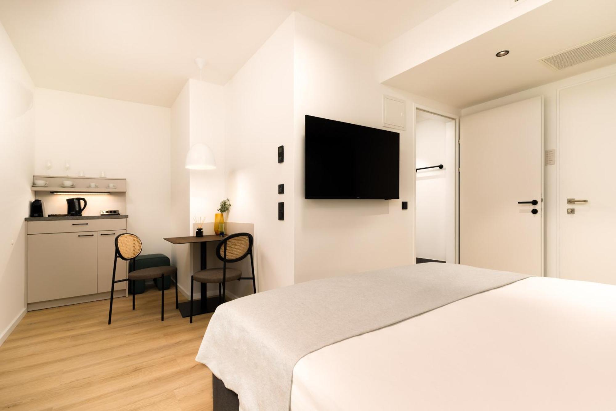 Limehome Vienna Favoritenstr. Rom bilde