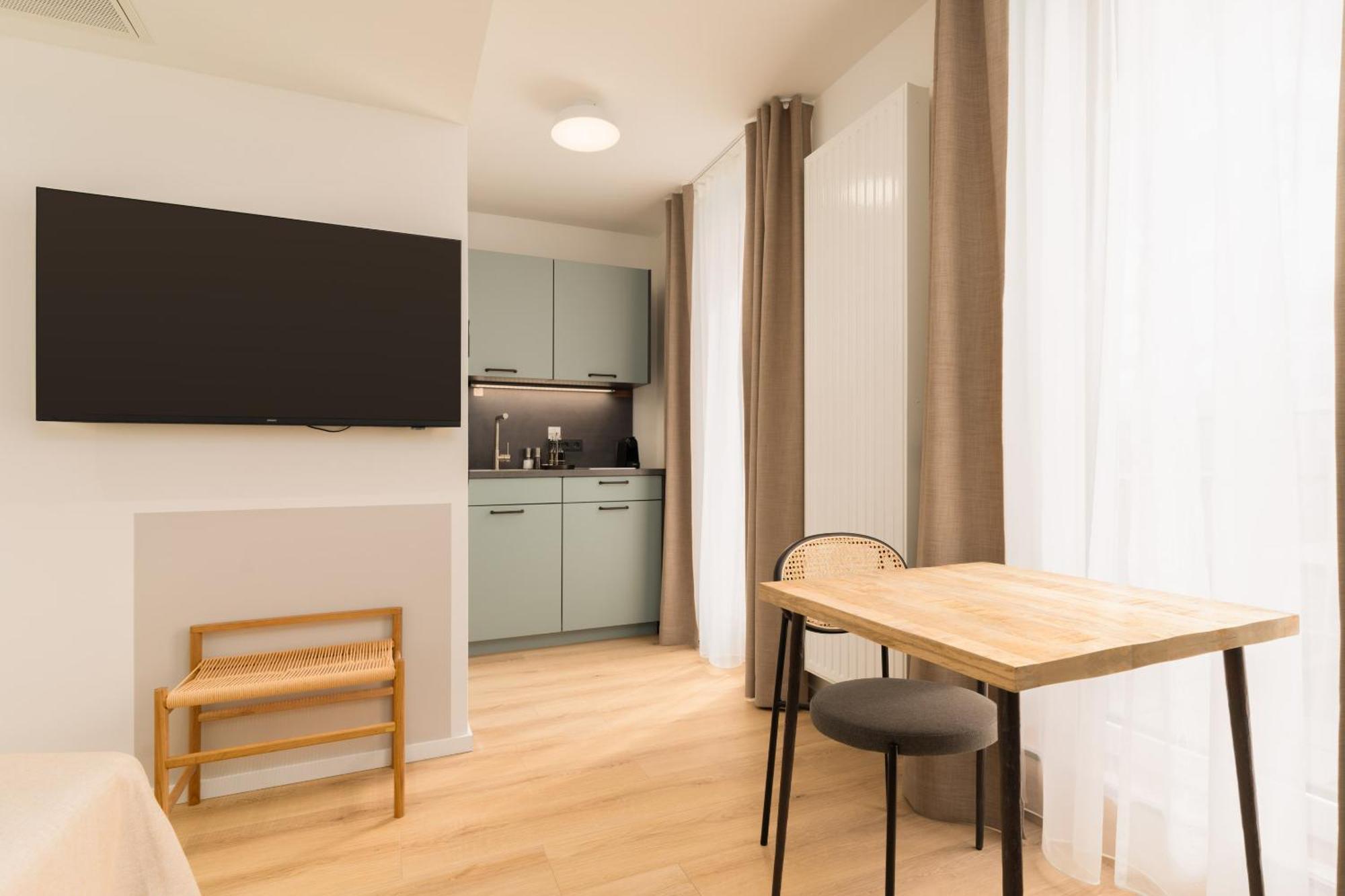 Limehome Vienna Favoritenstr. Rom bilde
