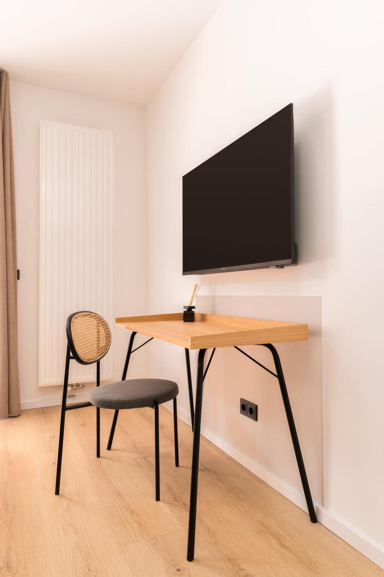 Limehome Vienna Favoritenstr. Rom bilde