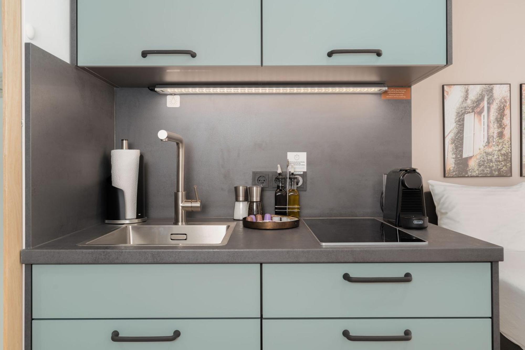 Limehome Vienna Favoritenstr. Rom bilde